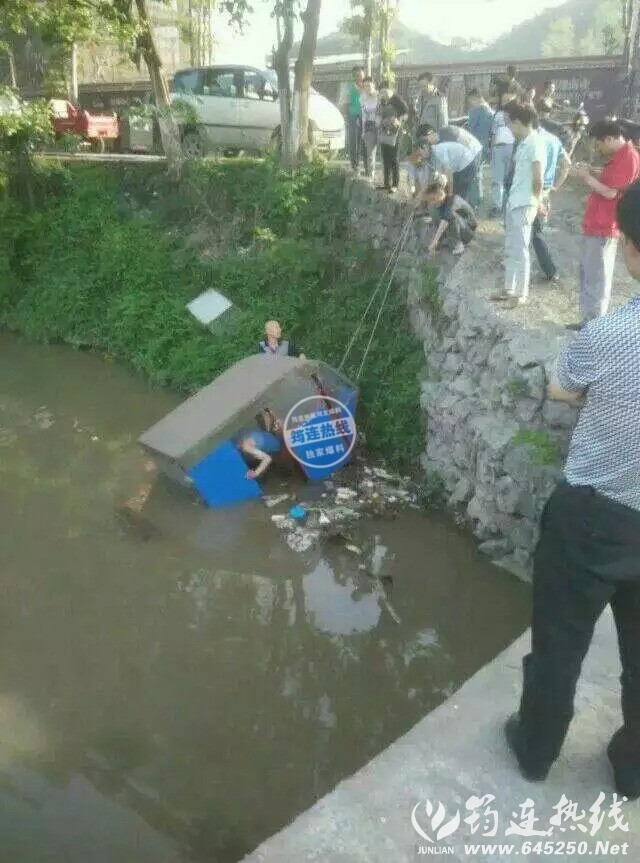 102.jpg