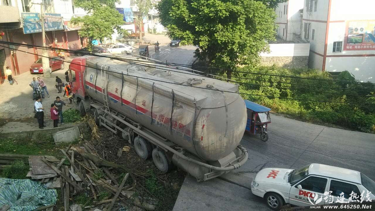 1.jpg