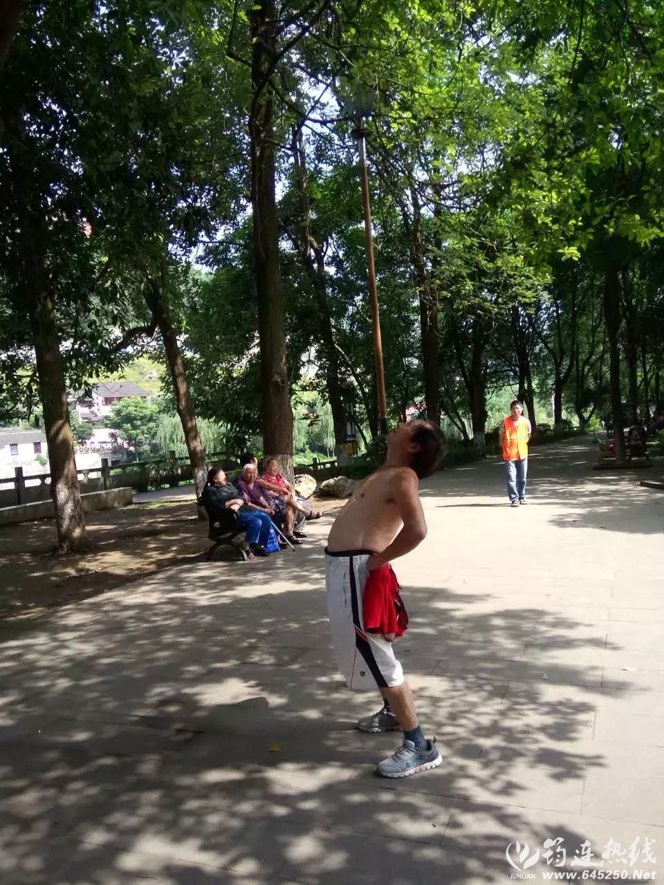 98ad053ddc43a3f831fd4730f1b15655.jpg