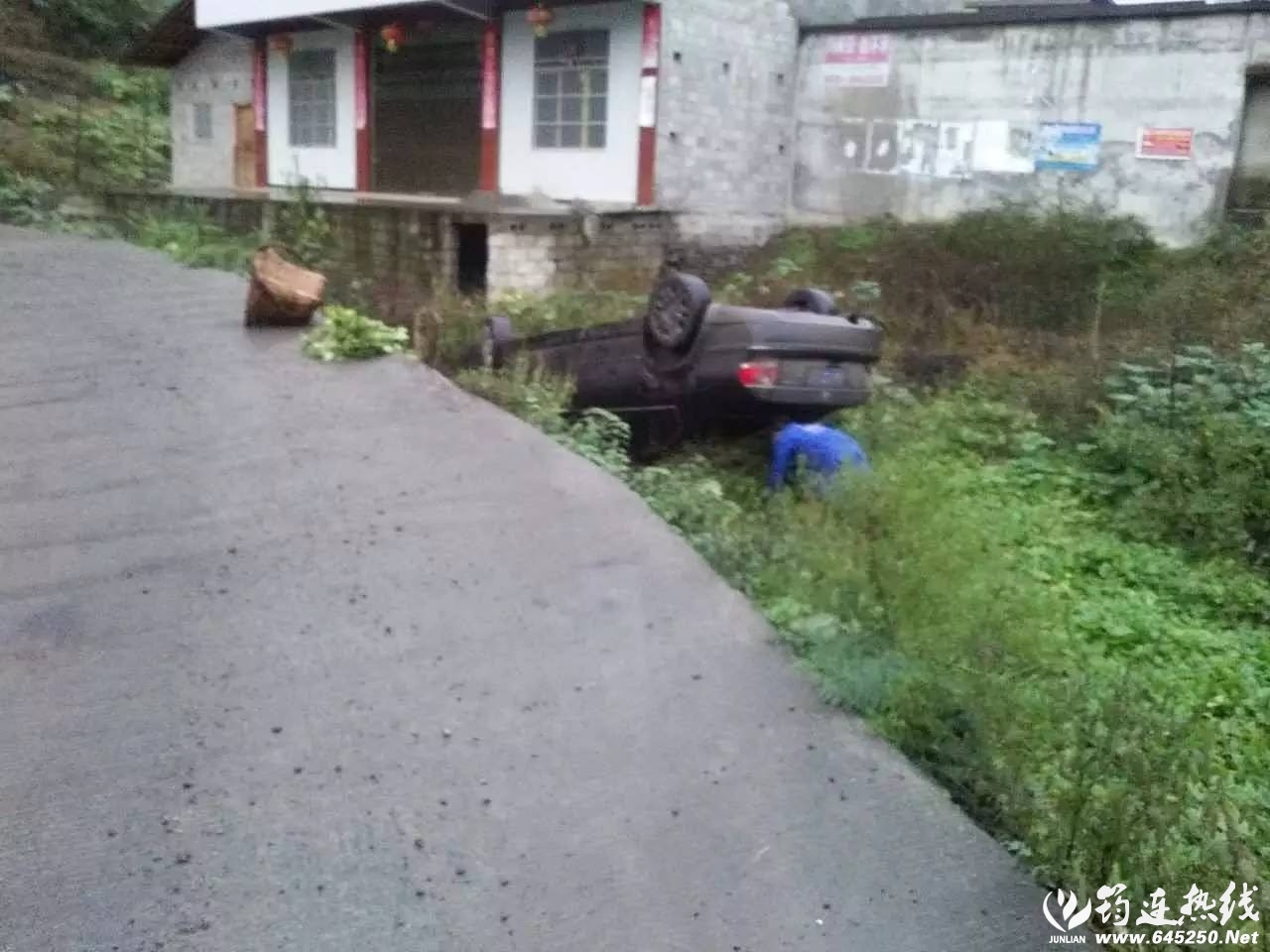 5bfb6c5c3d4d41ea3d768ad5f32b47f3.jpg