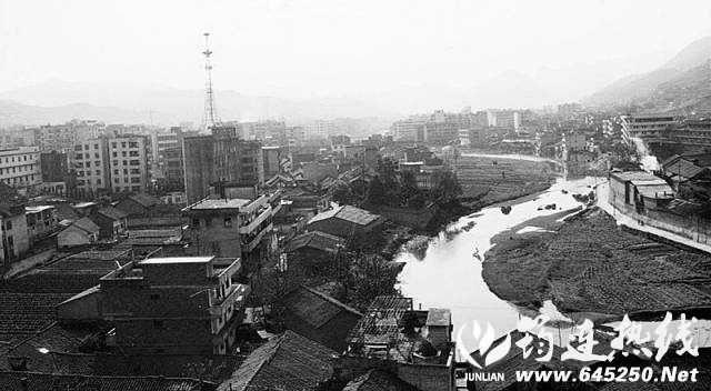 a6d2ad9209f5c9e595d7d8f0ef855f1d.jpg