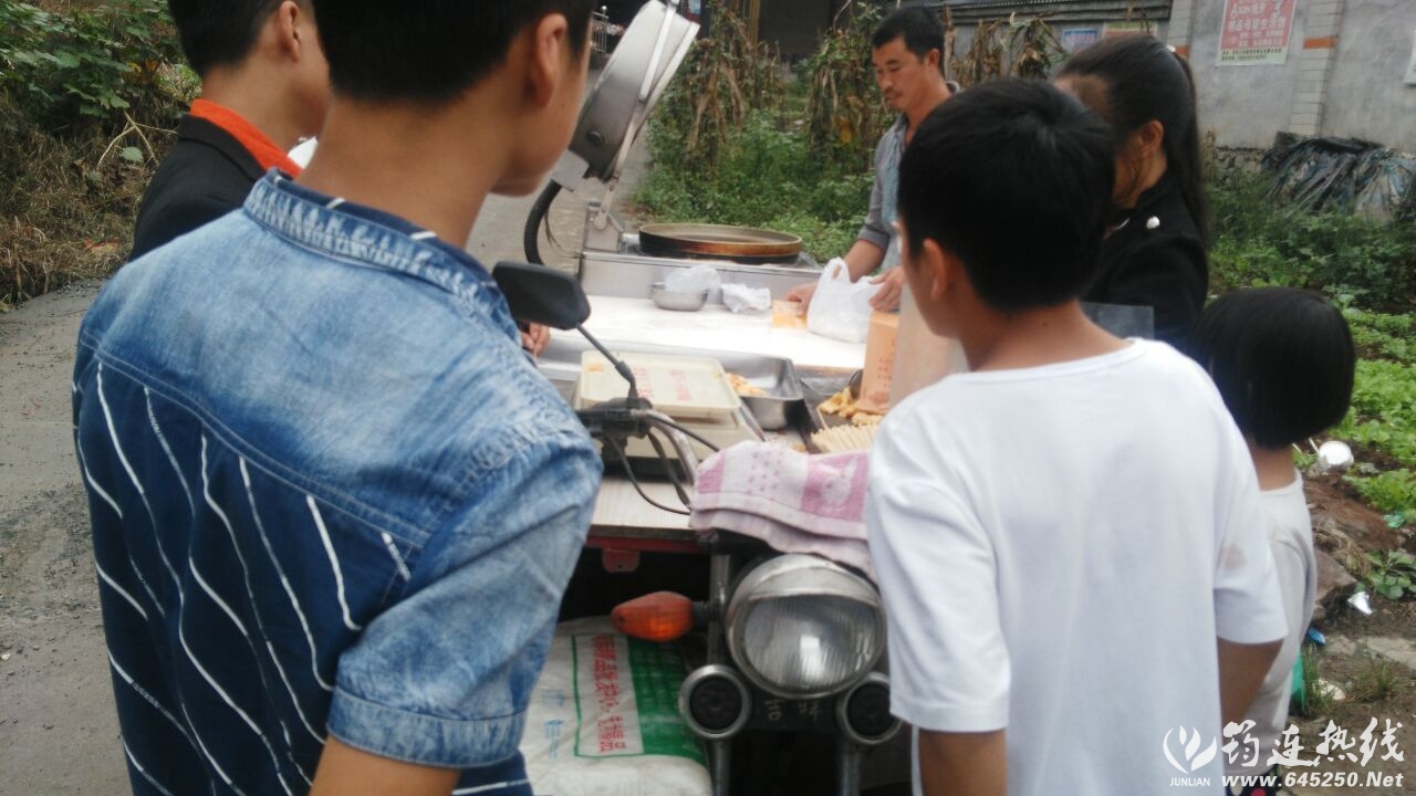 1C7A51E5B1B89653BE421B45BEAA4EFB.jpg