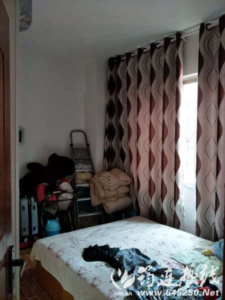 House_b90d15fa-b1ac-4108-aba9-f9a6df3878bf_big.jpg