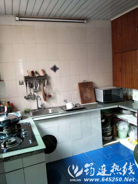 House_17e2e0f5-11ca-41db-ba29-6b1f0fe0500b_big -  -  - .jpg