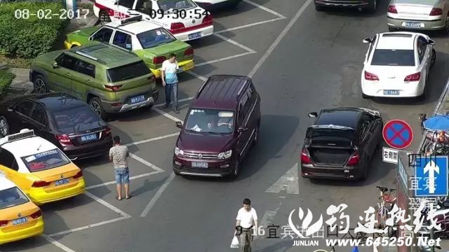 12b98564c36eebba8ed4b55df3f0a5c4.jpg