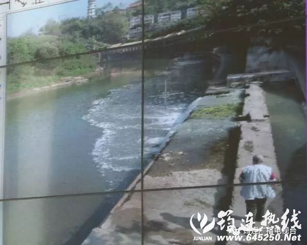 8fc14cbb724ed16ecddac162ecf1fedf.jpg